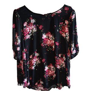 Torrid Womens Floral Print Black Blouse Size 4 Lightweight Rayon Fabric 3/4 Slee